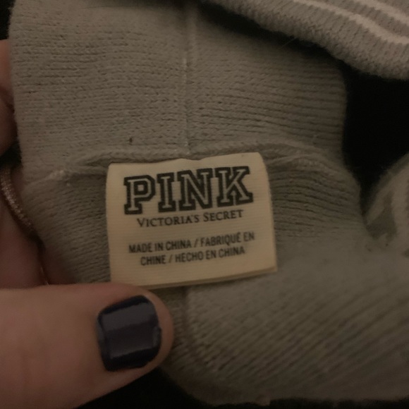 PINK VICTORIA’s secret head wrap warmer - Picture 3 of 4